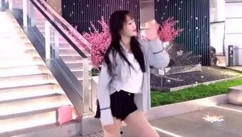 吃瓜阿姨侃娱乐,吃瓜阿姨揭秘娱乐圈幕后故事