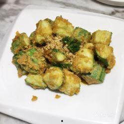 娱乐吃瓜酱炸蛋